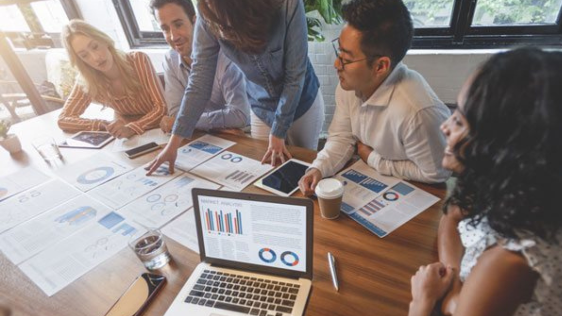 SFDC Data Visualisation Services lymm